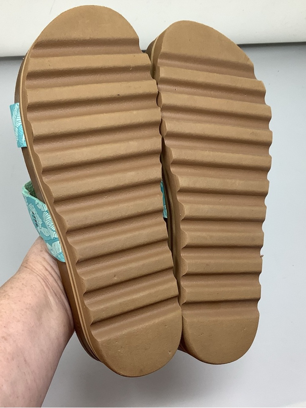 Reef Vista Hi Aqua Palm Leaf Cork Platform Sandals - Picture 5 of 6